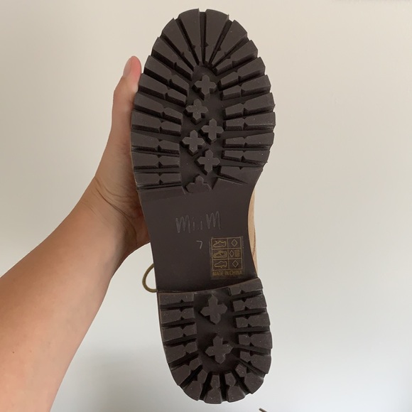 Booties 👢 - Picture 4 of 4